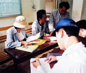 Nội dung của nhiều giấy phép không tránh khỏi thiên hướng tạo thuận lợi hay lấy thuận lợi về cho ngành mình, và đẩy khó khăn về cho người dân và 6Pg88.con độc quyền mỗi ngày.