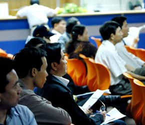 Những nghi ngờ về các giao dịch nội gián trên sàn 6Pg88.com nhà cái là một trong những vấn đề thu hút sự chú ý của dư luận trong thời gian qua - Ảnh: Việt Tuấn.
