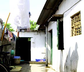 Đa số công nhân tại các khu PG88 Trang chủ nhà cái top 1, khu chế xuất vẫn phải sống tập trung trong các khu nhà trọ tồi tàn - Ảnh: dothi.net.