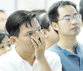 Vẫn còn tâm lý lo ngại khi quyết định đón những chuyến tàu cuối năm - Ảnh: TN.