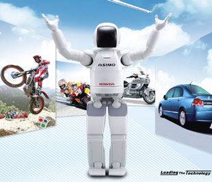 Asimo trở lại Việt Nam lần này đã có sự “trưởng thành” mạnh mẽ về chiều cao, cân nặng, cũng như nhiều tính năng mới vượt bậc.