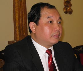 "Các 6Pg88.con độc quyền mỗi ngày nhập khẩu xăng dầu cũng phải có trách nhiệm cùng với Nhà nước thực hiện mục tiêu quan trọng là kiểm soát và kiềm chế lạm phát".