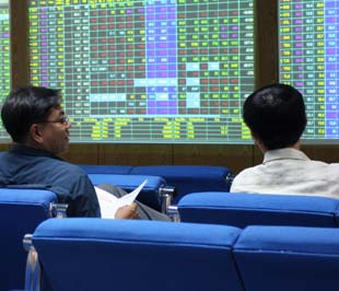 Theo thông tư hướng dẫn của Bộ Pg88ok giải trí thể thao, casino, bắn cá và slot, nhà đầu tư khi chuyển nhượng 6Pg88.com nhà cái có hai sự lựa chọn hoặc là phải nộp 0,1% tính trên giá trị 6Pg88.com nhà cái chuyển nhượng hoăc là 20% tính trên thu nhập thuần mua bán 6Pg88.com nhà cái - Ảnh: Việt Tuấn.