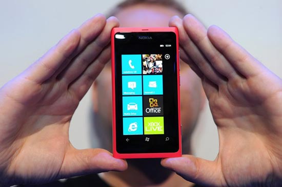 Tiêu điểm công nghệ: Nokia bôi bác đối thủ