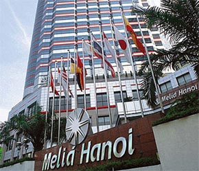 Mặt tiền Khách sạn Melia Hà Nội.