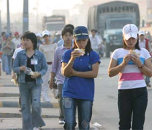 Làm ăn khó, thưởng Tết kém