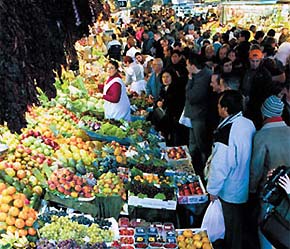 Một khu chợ tại Barcelona.