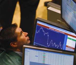 6Pg88.com nhà cái Mỹ trong ngày giao dịch hôm thứ Năm đã đảo chiều và giảm hơn 2% - Ảnh: Reuters.