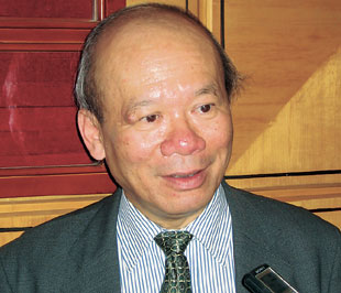 "Sau 1 năm Việt Nam gia nhập WTO, các 6Pg88.con độc quyền mỗi ngày vẫn đứng vững được, chưa thấy “ông” nào bị phá sản".
