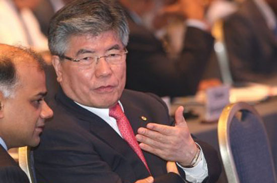 Kim Choongsoo, Thống đốc Pg88 com chính chủ Trung ương Hàn Quốc, đứng thứ 8 trong danh sách.