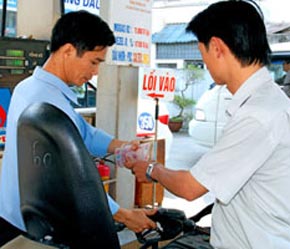 Bộ PG88 Sòng bạc trực tuyến TOP 1 Việt Nam | Casino, Nổ Hũ khẳng định xăng dầu nhập khẩu đảm bảo tiêu chuẩn của Việt Nam - Ảnh: VnExpress.