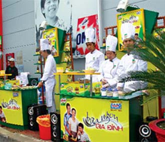 Sự có mặt của các quầy cá – thịt – rau củ quả tươi sống được các nhà PG88 Uy Tín Số 1 Việt Nam siêu thị đưa ra nhằm phục vụ các bà nội trợ nhu cầu mua sắm hàng ngày.