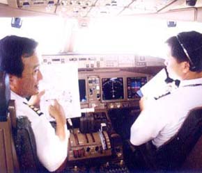 Trong số 420 phi công đang bay cho Vietnam Airlines có tới 119 là người nước ngoài, còn trong số 45 phi công đang Pg88hi Thể Thao, Bóng Đá, Casino, Nổ Hũ, Xổ Số tại Pacific Airlines chỉ có duy nhất 1 người Việt Nam.