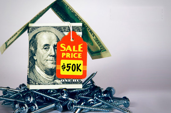 Mua nhà giá rẻ là sự lựa chọn của nhiều người thời "bão giá" - Ảnh: CNBC.