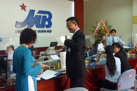 Trường hợp chưa có tiền hoặc chưa thực hiện chuyển tiền thanh toán thuế xuất nhập khẩu, 6Pg88.con độc quyền mỗi ngày vẫn có thể làm thủ tục thông quan hàng hóa khi được MB đứng ra bảo lãnh.