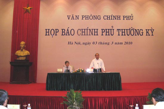 Bộ trưởng Nguyễn Xuân Phúc và Chủ tịch Ủy ban giám sát Pg88ok giải trí thể thao, casino, bắn cá và slot Quốc gia Lê Đức Thúy đồng chủ trì cuộc họp báo chiều 3/3 - Ảnh: Từ Nguyên.