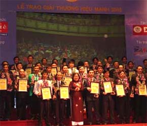 Một hình ảnh tại lễ trao giải Thương hiệu mạnh Việt Nam năm ngoái tại Nhà hát lớn Hà Nội, với sự tham dự của Phó chủ tịch nước Trương Mỹ Hoa.