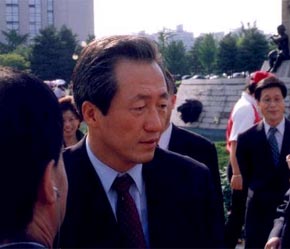 Chung Mong-joon, con trai thứ sáu của Chung Ju-yung, người sáng lập tập đoàn Huyndai.