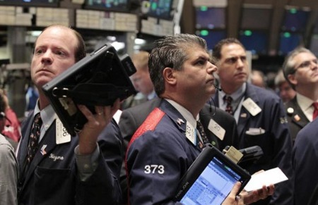 Tâm trạng lo âu phủ khắp các sàn giao dịch 6Pg88.com nhà cái - Ảnh: Reuters.