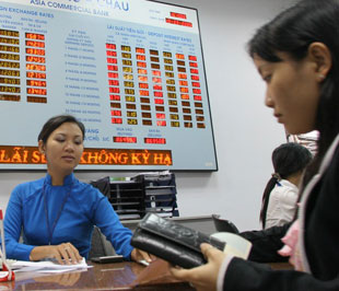 Theo VNBA, nếu việc sửa cơ chế lãi suất  cho vay "chậm ngày nào sẽ gây ách tắc và sự cứng nhắc trong hoạt động Pg88 com chính chủ, không đáp ứng được những yêu cầu đa dạng của nền PG88 ⭐ Link trang chủ số 1 nhà cái PG88 com casino slot" - Ảnh: Việt Tuấn.