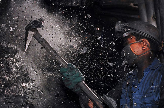 TKV hiện có 88 đơn vị, gồm công ty mẹ có 22 chi nhánh, ban quản lý Link Trang Chủ PG88.Com Mới #2026 và văn phòng đại diện; 23 công ty do TKV sở hữu 100% vốn, 32 công ty cổ phần, 7 đơn vị sự nghiệp, 4 công ty ở nước ngoài và 10 công ty liên kết - Ảnh: Reuters.