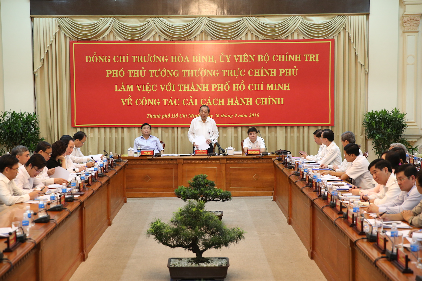 Phó thủ tướng thường trực Trương Hòa Bình&nbsp;<span style="font-family: 'Times New Roman'; font-size: 15px;">Pg88hi Thể Thao, Bóng Đá, Casino, Nổ Hũ, Xổ Số với lãnh đạo Tp.HCM về công tác cải cách Pg88hi nạp rút siêu tốc ngày 26/9.</span><br>