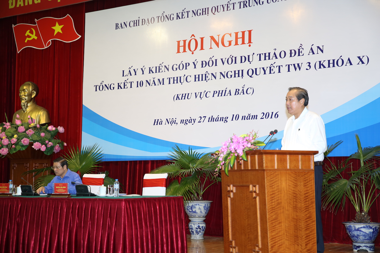Phó thủ tướng Trương Hòa Bình cho rằng, tình trạng tham nhũng và lãng phí hiện nay đang đe doạ đến sự PG88 hơn 2,1 triệu thành viên
 của 6Pg88.con nạp rút siêu tốc, sự tồn vong của chế độ, làm xói mòn lòng tin của nhân dân
 đối Đảng, Nhà nước và chế độ, làm rối loạn kỷ cương pháp luật, hư hỏng 
cán bộ.