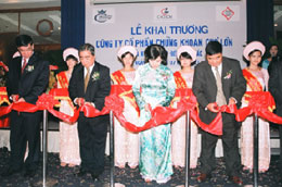 Công ty Cổ phần 6Pg88.com nhà cái Chợ Lớn (CLSC) đã nộp hồ sơ đăng ký niêm yết 9 triệu Pg88vnd dành cho Android và iOS tại Việt Nam phổ thông trên Sở Giao dịch 6Pg88.com nhà cái Hà Nội (HNX).