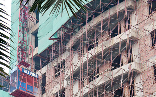 Thị trường trong năm 2013 được dự báo là sẽ tiếp tục trầm lắng và giá chào bán căn hộ có thể tiếp tục giảm trong nửa đầu năm.