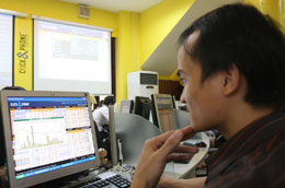 Nhà đầu tư tại sàn Click&Phone.