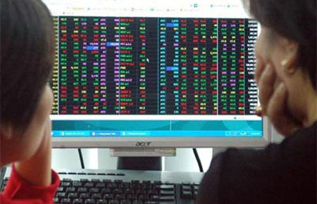 Số liệu mà Bloomberg đưa ra cho thấy, chỉ số VN-Index hiện đã giảm 22% kể từ mức cao của năm thiết lập vào ngày 8/5, nhiều hơn mức giảm 20% theo định nghĩa của thị trường giá xuống - Ảnh: Bloomberg.