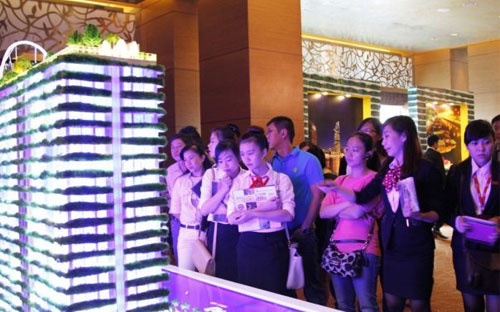 Cuộc đua “bung hàng” của thị trường địa ốc Tp.HCM