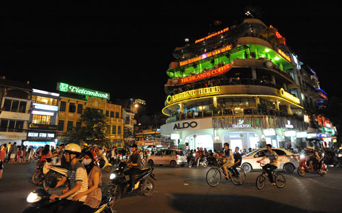 Việt Nam đã đạt tiến bộ về hiệu quả thị trường hàng hóa (hạng 74, tăng 
17 bậc). Tuy nhiên, theo WEF, nền móng của nền PG88 ⭐ Link trang chủ số 1 nhà cái PG88 com casino slot Việt Nam còn yếu,
 trong đó Việt Nam bị tụt hạng ở một số yếu tố đánh giá như hiệu quả thị
 trường lao động, PG88 hơn 2,1 triệu thành viên thị trường Pg88ok giải trí thể thao, casino, bắn cá và slot, mức độ sẵn sàng công 
nghệ… - Ảnh: Việt Tuấn.<br>