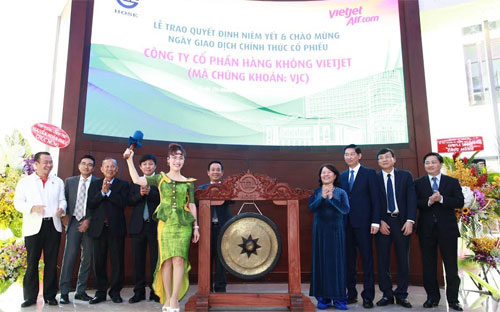 VJC ngày đầu lên sàn.
