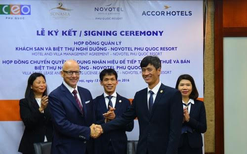 Theo thỏa thuận hợp tác, Tập đoàn Accor sẽ quản lý gần 400 
phòng khách sạn và biệt thự Novotel Phu Quoc Resort cùng 314 phòng thuộc
 khu biệt thự nghỉ dưỡng 5 sao Sonasea Villas.