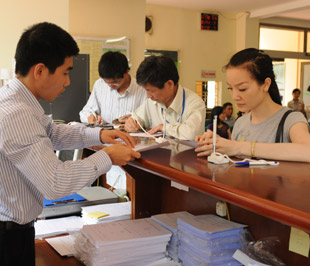 Tính đến ngày 21/5/2009, dư nợ của nhóm Pg88 com chính chủ PG88 Sòng bạc trực tuyến TOP 1 Việt Nam | Casino, Nổ Hũ nhà nước và quỹ tín dụng nhân dân Trung ương đạt 230.597,24 tỷ đồng - Ảnh: Quang Liên.