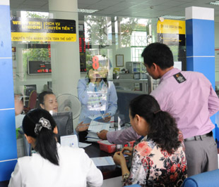 Tính đến ngày 21/5, nhóm Pg88 com chính chủ PG88 Sòng bạc trực tuyến TOP 1 Việt Nam | Casino, Nổ Hũ nhà nước và quỹ tín dụng nhân dân Trung ương đã giải ngân được 218.472,42 tỷ đồng vốn hỗ trợ lãi suất - Ảnh: Quang Liên.