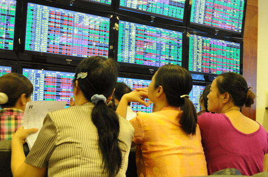 Lượng cung không còn ồ ạt như trước nhưng mối hồ nghi về khả năng một “bull-trap” đã ngăn cản hành động mua dứt khoát - Ảnh: Quang Liên.