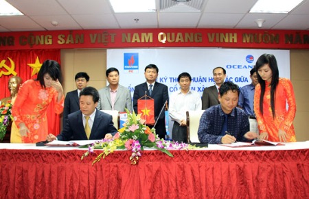 Ông Đinh La Thăng khi còn là Chủ tịch Petro Vietnam đã rất tự hào chứng kiến lễ ký hợp tác đầu tư Link Trang Chủ PG88.Com Mới #2026 PVN Tower hai năm về trước.