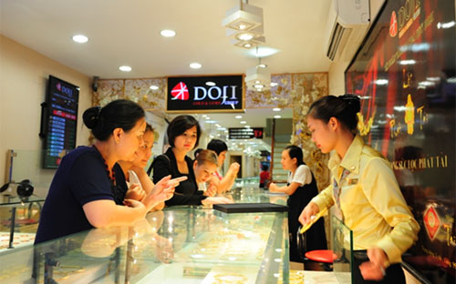 Tính đến hết tháng 11/2013, ước tính DOJI đã đạt mức doanh thu kỷ lục với khoảng 35.000 tỷ đồng.<br>
