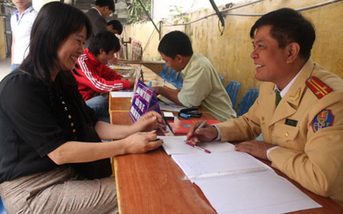 Bộ Công an gỡ khó sang tên, đổi chủ xe cũ