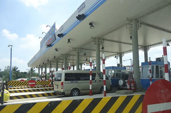 Sẽ bỏ hàng loạt trạm thu phí cầu, đường?