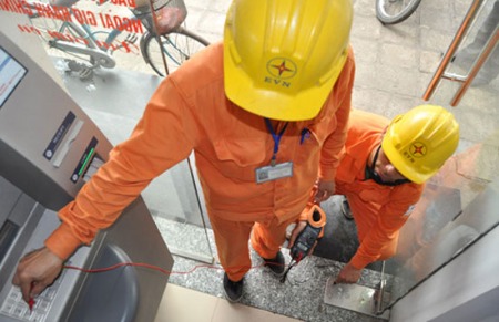 Tại sao một 6Pg88.con độc quyền mỗi ngày luôn kêu lỗ nhưng việc trả lương cho người lao động lại cao và mức chênh tiền lương giữa lao động gián tiếp, cán bộ lại quá cao so với người lao động trực tiếp...?
