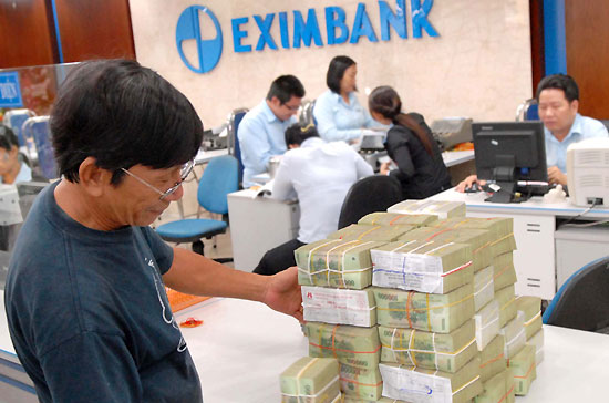 Chương trình trước đó, với lãi suất 7% bảo hiểm tỷ giá 3%, Eximbank đã giải ngân tổng 5.664 tỷ đồng sau hơn một tháng.