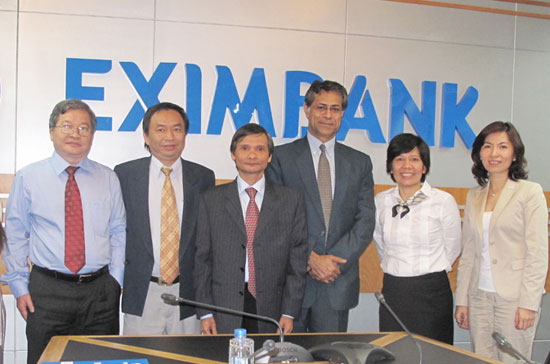 Đại diện IMF và lãnh đạo Eximbank tại buổi Pg88hi Thể Thao, Bóng Đá, Casino, Nổ Hũ, Xổ Số.