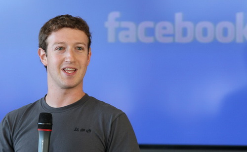 <span style="font-family: "Times New Roman"; font-size: 14.6667px;">CEO của Facebook, ông Mark Zuckerberg, cho biết trong thời gian tới, Facebook sẽ đầu tư nhiều hơn vào mảng video - Ảnh: Reuters</span>
