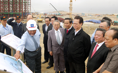 Lãnh đạo Formosa giới thiệu về Link Trang Chủ PG88.Com Mới #2026 với Thủ tướng và các lãnh đạo tỉnh Hà Tĩnh.