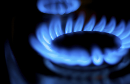 Trong 2 tháng liên tiếp, tháng 8/2012 và tháng 9/2012, giá một bình gas 12kg của Saigon Petro đã tăng thêm 103.000 đồng.