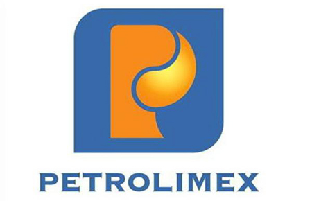 Trong năm 2011, Petrolimex đã nhập khẩu mặt hàng xăng dầu các loại là 9.430.406 tấn, m3 và mua từ trong nước 2.138.405 tấn, m3.