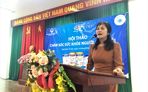 Bà Nguyễn Minh Tâm - Giám đốc Chi nhánh Vinamilk tại Hà Nội phát biểu tại hội thảo.